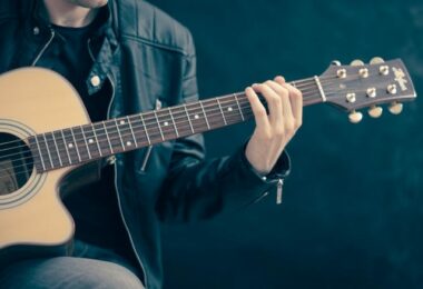 Cần gia sư dạy đàn Guitar tại quận Gò Vấp